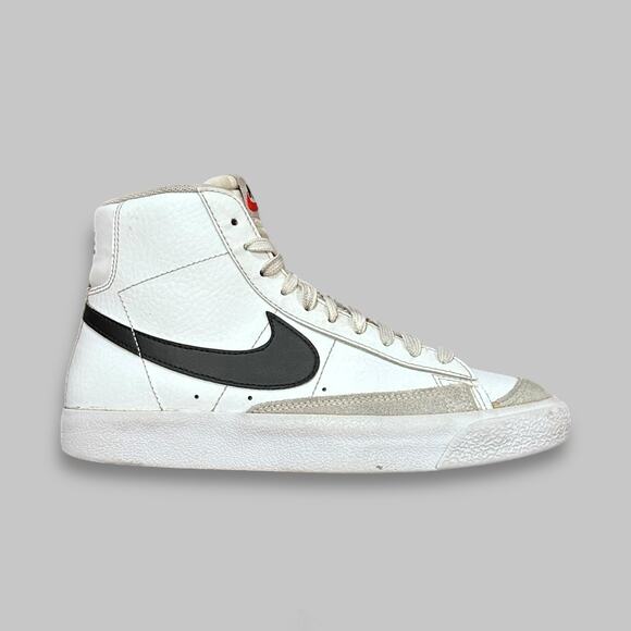 Nike Blazer Mid ’77 Vintage White Black Sneakers - Picture 2 of 6